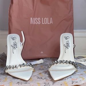White heels! Size 6 - Never worn.